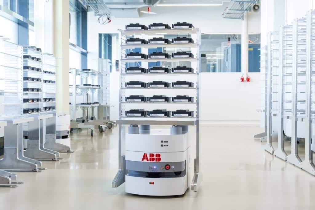 Wir haben dem ABB-Team geholfen, die Halbleiterproduktion im Schweizerischen Lenzburg zu automatisieren.