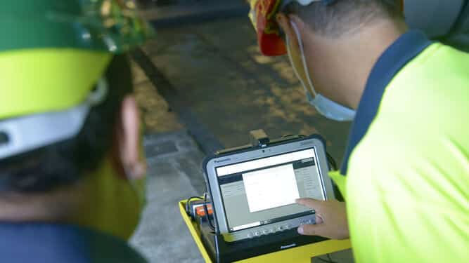 Die FTS können über ein Tablet überwacht werden 