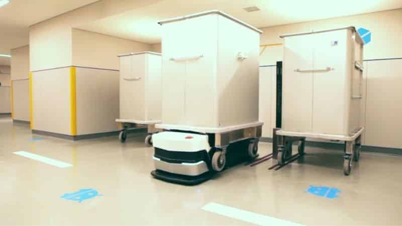 Oppent AGVs working in a smart hospital