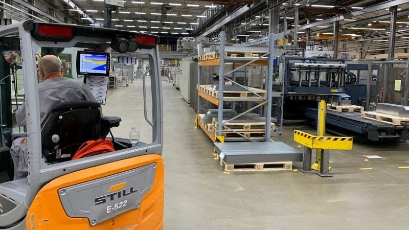 Easy to use forklift GPS system for a warehouse